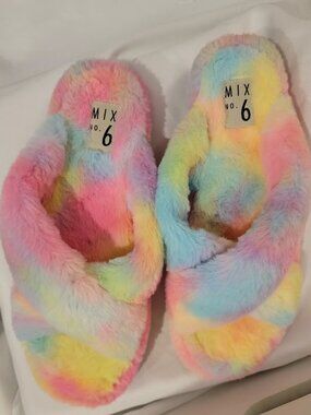 Mix No. 6 Women’s Rainbow Faux Fur Crossband Slippers Size 11